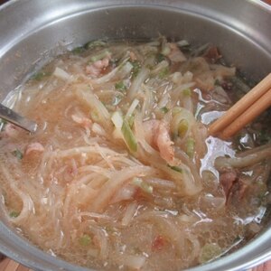 豚こま肉白菜のピリ辛春雨スープ